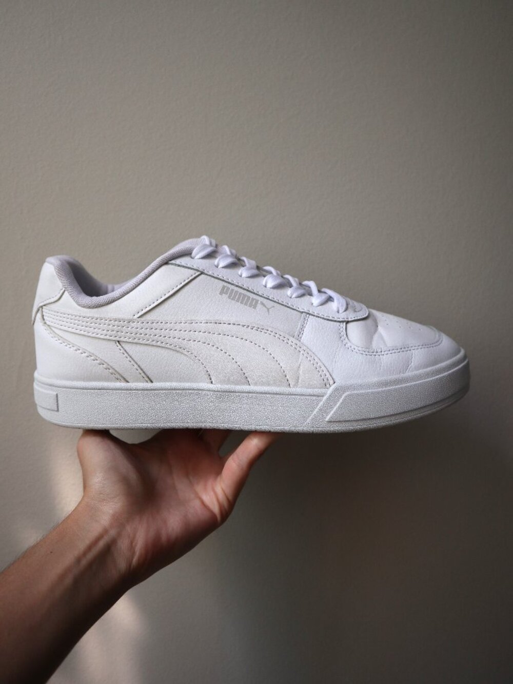 White Puma Sneakers (Athletic, Casual)